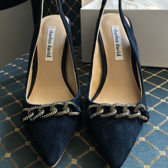 Charles David. Suede Blue sling backs - Picture 2 of 5